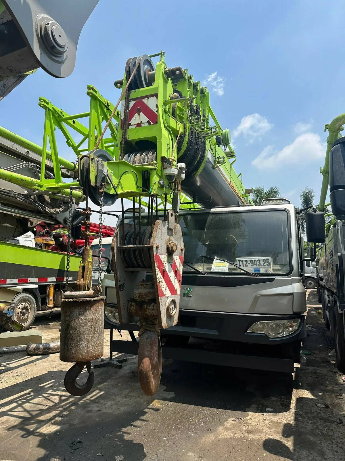 Xe cẩu 25 tấn - Zoomlion Xe cẩu Giang Khôi Hưng Yên