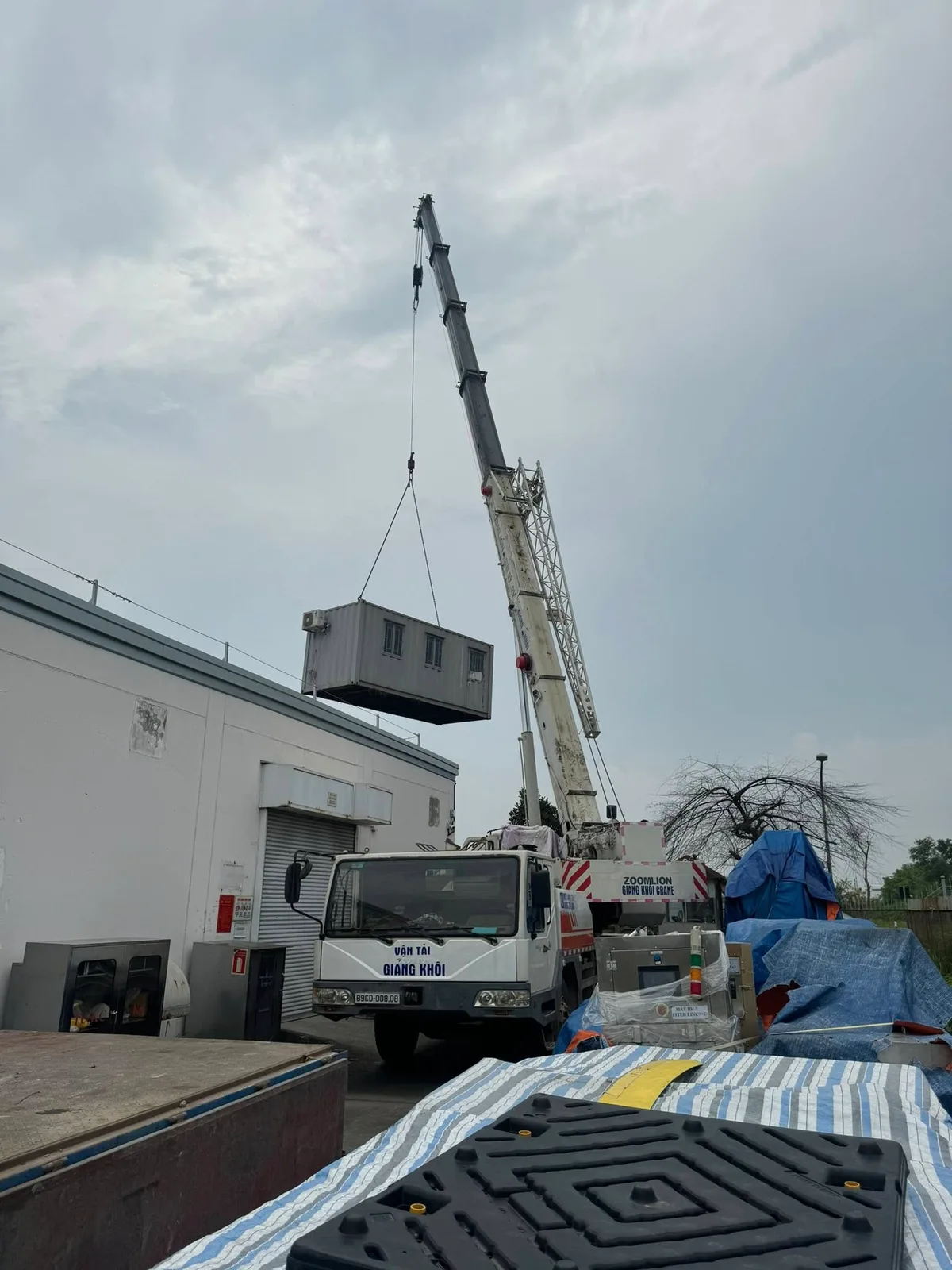 Bốc xếp nâng hạ & Container - Xe cẩu Giang Khôi Hưng Yên