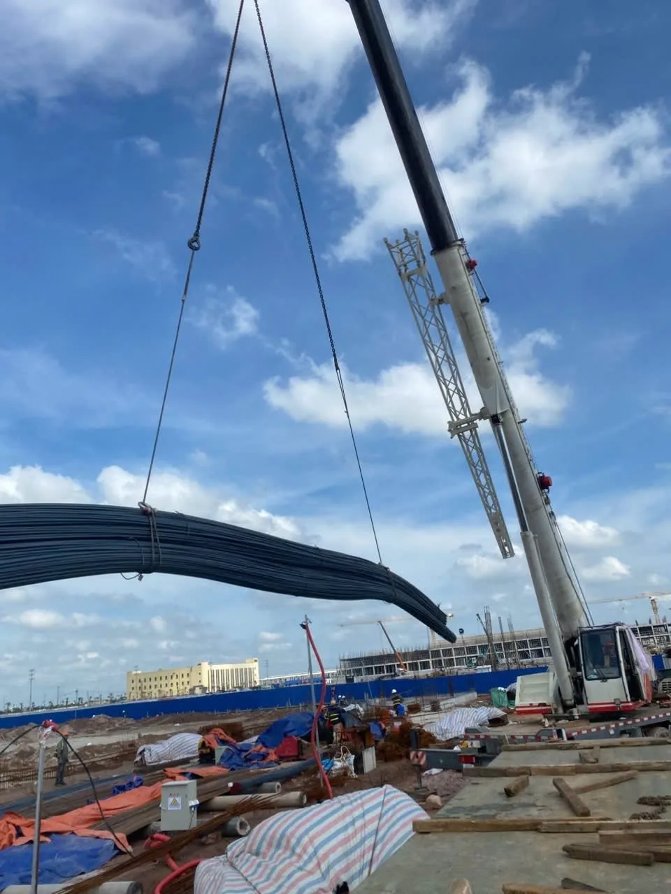 Cẩu vật liệu & Phá dỡ - Xe cẩu Giang Khôi Hưng Yên